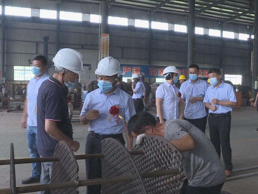 点击查看详细信息<br>标题：参观设备加工厂 阅读次数：691